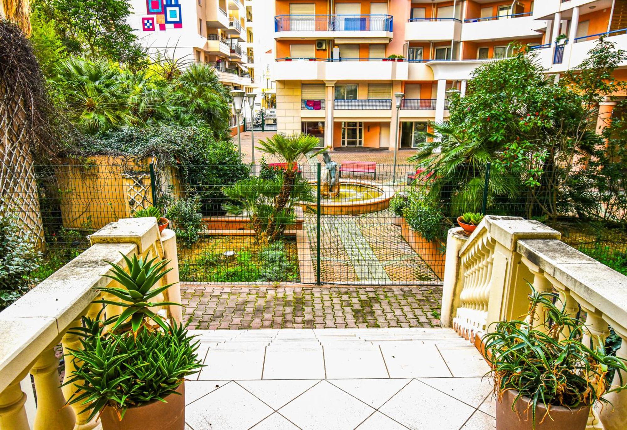 Le Jardin Des Muses -Parking Prive - Centre-Ville - Bord De Mer 멍똥 외부 사진
